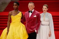 La nueva película de James Bond tuvo una premiere con estrellas y miembros de la realeza