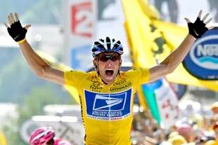 Armstrong y el maillot amarillo de líder; ganó siete veces el Tour, pero se le quitaron sus títulos por dopaje