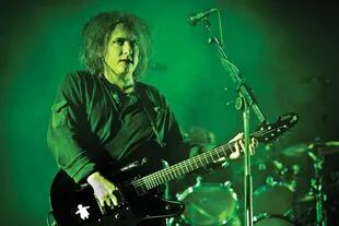 VETERANO DEL DARK-ROCK En estos años, sin grabar material nuevo, The Cure creció como banda de giras.