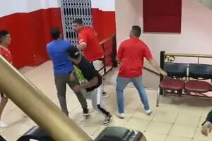 Incidentes en la primera asamblea de Fabián Doman en Independiente