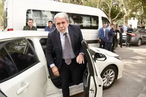 Aníbal Fernández aseguró que Daniel Scioli no bajará su candidatura presidencial