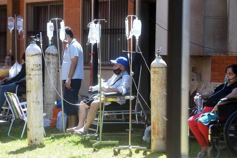 La falta de oxígeno medicinal obligó a Paraguay a pedir importaciones desde Brasil