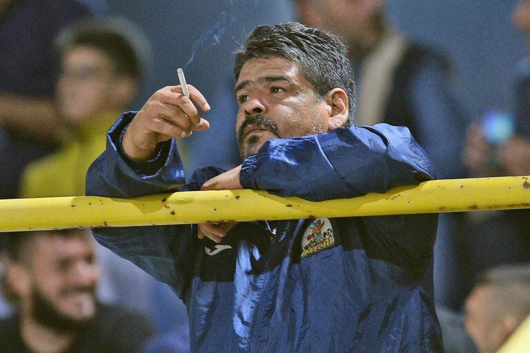 La esposa de Hugo Maradona reveló que el exfutbolista murió a causa de una complicación de un cuadro de bronquitis