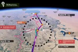 Cómo la guerra en Medio Oriente está afectando los GPS de los aviones civiles
