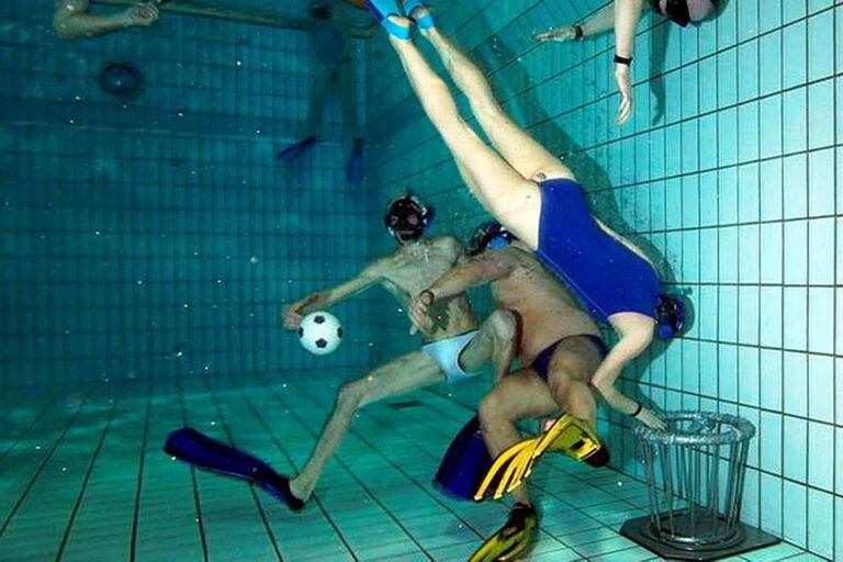 Rugby subacuático, una divertida creación alemana.
