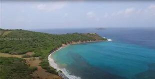 Las aguas cristalinas, un sello de Baliceaux, la isla que está en venta por 30 millones de dólares