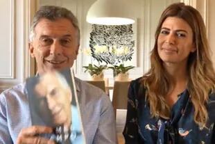 Mauricio Macri y Juliana Awada, a tiempo del lanzamiento de "Primer tiempo", el best seller del expresidente