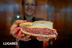 La confitería de Balcarce que ofrece “los mejores sándwiches” desde hace 87 años