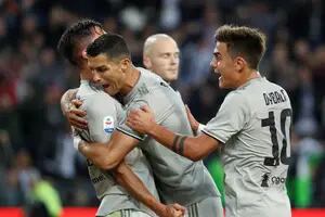 Mirado por todos, Cristiano Ronaldo marcó un gol en el 2-0 de Juventus