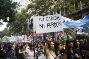 Comenzó la movilización en el centro porteño por el Día Internacional de la Mujer