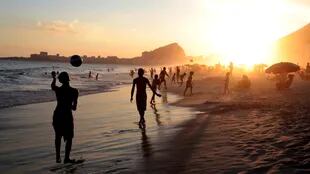 El atardecer en Copacabana es uno de los paisajes que las personas de Acuario podrán disfrutar en Rio de Janeiro