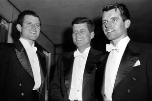 Los tres hermanos Kenney, en 1958