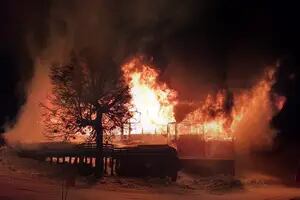 Chapelco: reemplazarán con una carpa o food trucks el refugio que se incendió