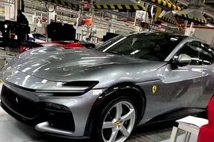 Se filtraron las primeras imágenes de la SUV de Ferrari que se venderá en 2023
