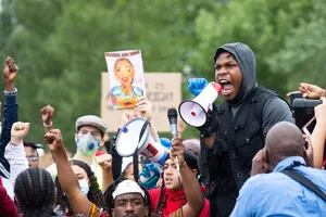 La furia del actor John Boyega al hablar en una manifestación contra el racismo