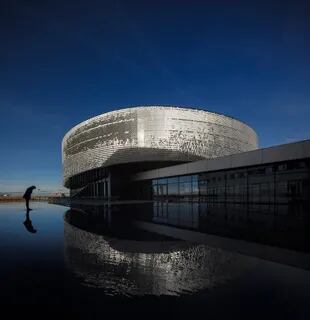 Aquatis, complejo de hotel y acuario-vivero en Lausanne (Suiza), creación del arquitecto argentino Ignacio Dahl Rocha