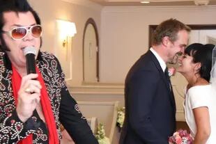 Lily Allen y David Harbour se casaron el 7 de septiembre en Las Vegas y con el infaltable imitador de Elvis