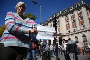 Protestaron frente a los tribunales de La Plata para que no cierren una causa por toma de tierras