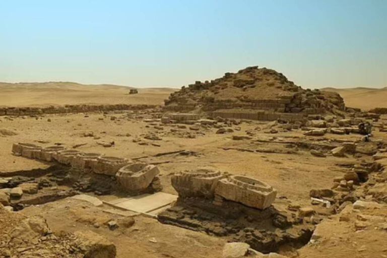 Los templos solares se construían para darle un status divino al faraón que estaba gobernando, y todos ellos fueron construidos durante la Quinta Dinastía