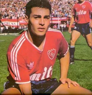 Crack en Independiente, marcó 81 goles en dos etapas (1988-90 y 1993-95) y dejó un recuerdo para siempre en la vereda roja de Avellaneda