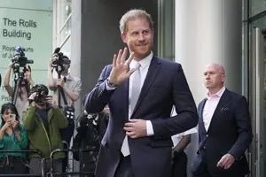 La rápida visita de Harry a Carlos III debido al cáncer despierta esperanzas de reconciliación: ya está Londres