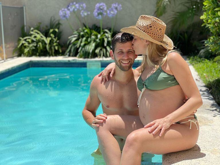 Inés Palombo y su pareja Nicolás Ugarte en una foto que la actriz compartió en su cuenta de Instagram (Crédito: Instagram/@inespalomboo)