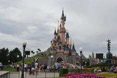 Falsa alarma: pánico y estampida de turistas en Disneyland París