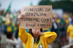 El partido de Bolsonaro no se rinde: pidió invalidar los votos de algunas urnas electrónicas en Brasil