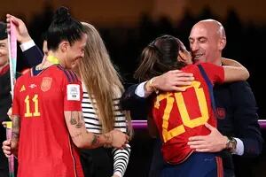La cronología del escándalo que sacudió al fútbol español tras salir campeón del Mundial femenino