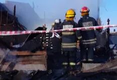 Tragedia en Punta Lara: mueren cinco niños y dos mujeres al incendiarse su casa