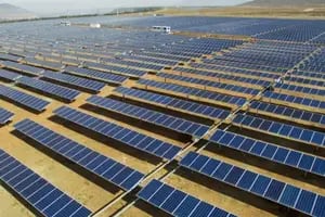 Un gigante de la química usará energía solar en su planta de Bahía Blanca