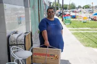 Rodolfo Auspont, de 47 años, vende empanadas en Gregorio Laferrere
