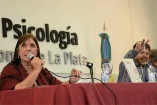 Teresa García acusó a la oposición de maniobras "irresponsables" y electoralistas