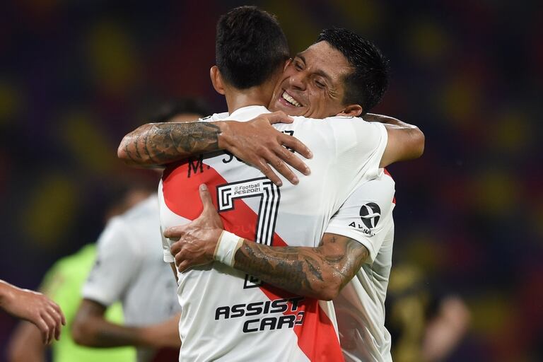 Celebran Matías Suárez y Enzo Pérez; River fue arrollador en la finalísima