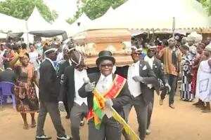 Furor: Cómo surgieron los sepultureros ghaneses que se viralizaron con el virus