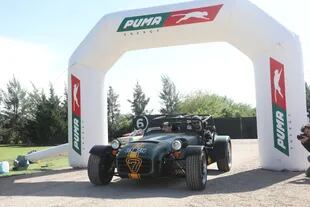 Diego Leuco estuvo este sábado en el evento y manejó un modelo Lotus Seven