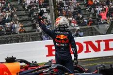 Susto, pieza perdida y primera pole en Japón: el sábado intenso de Verstappen, que puede ser bicampeón
