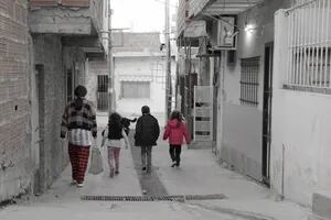 Dos de cada tres niños y adolescentes en la Argentina viven en situación de pobreza
