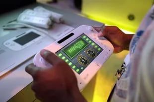El GamePad, un control de mando que incorpora una pantalla sensible al tacto es una de las características más llamativas de la Nintendo Wii U