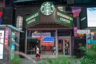 Tras la partida de Starbucks y McDonald’s, qué empresas de EE.UU. siguen en Rusia