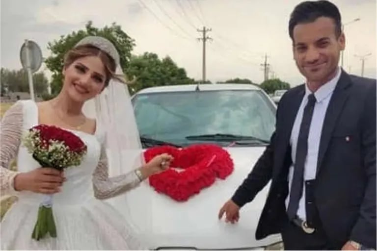She was celebrating her wedding when a guest caused a tragedy: he shot her in the air and killed her with a bullet to the head.
