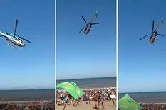 Un helicóptero de la Policía voló muy cerca de la playa y asustó a los turistas