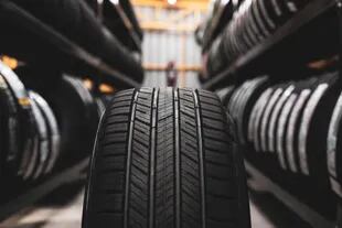 Nuevas tecnologías en neumáticos 
Caucho, poliéster, acero y otros materiales componen un elemento vital en la conducción, confort y seguridad de los vehículos; las etapas de producción