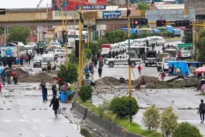 Los bloqueos en Bolivia liderados por Evo Morales asfixian al gobierno de Arce: cuatro muertos
