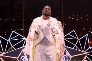 El discreto detalle con el que Usher rindió homenaje a una icónica estrella del pop durante el Super BowlShow del medio tiempo.