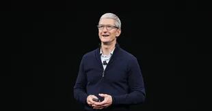 El director ejecutivo de Apple, Tim Cook, envió un mensaje a sus empleados para que se reincorporen a las oficinas físicas en septiembre