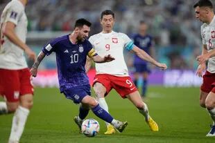 Argentina vs PoloniaLionel Messi y Robert Lewandowski
