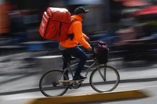 Los venezolanos coparon los servicios de mensajería en bicicleta