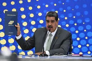 Sospechas de fraude ante los 10 millones de votos del “referéndum patriótico” de Nicolás Maduro