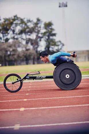 El atleta en silla de ruedas Alejandro Maldonado se queja de que se olvidaron de los paralímpicos